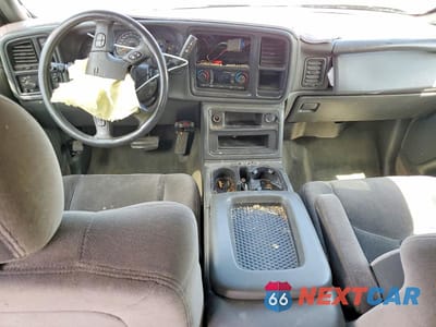 Zdjęcie 8 z 12 samochodu: 2004 GMC SIERRA K2500 HEAVY DUTY VIN:1GTHK23104F152487 - miniatura