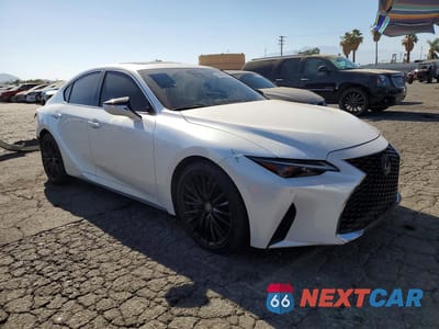 Czwarte zdjęcie samochodu z boku: 2023 LEXUS IS 300 VIN:JTHDA1D27P5123564 - miniatura