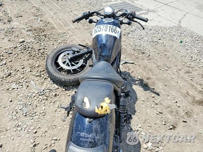 Zdjęcie 6 z 9 samochodu: 2020 HONDA CMX500 VIN:MLHPC5608L5300576 - miniatura