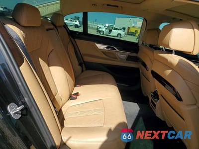 Zdjęcie 10 z 12 samochodu: 2016 BMW 750 XI VIN:WBA7F2C55GG415698 - miniatura