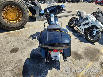 Zdjęcie 6 z 8 samochodu: 2017 HARLEY-DAVIDSON FLHTP POLICE ELECTRA GLIDE VIN:1HD1FMC32HB643416 - miniatura