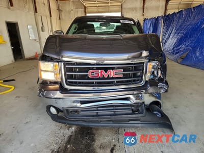 Piąte zdjęcie samochodu w środku: 2011 GMC SIERRA K1500 SLE VIN:1GTR2VE31BZ282116 - miniatura