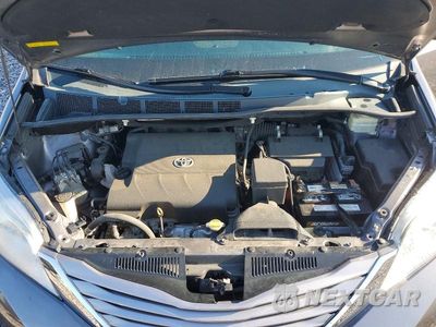 Zdjęcie 12 z 13 samochodu: 2015 TOYOTA SIENNA XLE 8-PASSENGER VIN:5TDYK3DC3FS687323 - miniatura