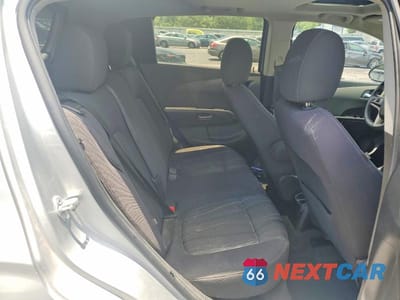 Zdjęcie 10 z 12 samochodu: 2015 CHEVROLET SONIC LT VIN:1G1JC6SB9F4151443 - miniatura