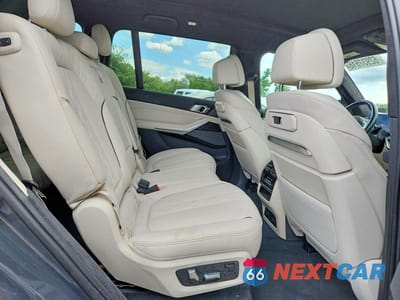 Zdjęcie 11 z 14 samochodu: 2024 BMW X7 M60I VIN:5UX33EM01R9T61501 - miniatura