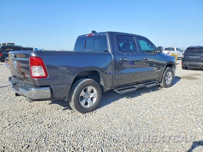 Trzecie zdjęcie samochodu z tyłu: 2020 RAM 1500 BIG HORN/LONE STAR VIN:1C6SRFFT1LN365899 - miniatura