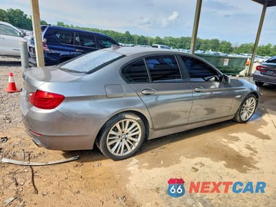 Trzecie zdjęcie samochodu z tyłu: 2011 BMW 550 I VIN:WBAFR9C52BC270857 - miniatura