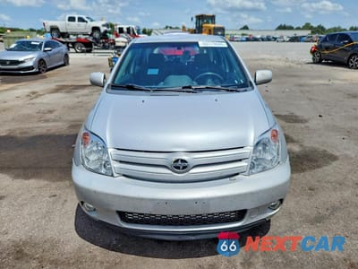 Piąte zdjęcie samochodu w środku: 2005 SCION XA BASE VIN:JTKKT604X50080316 - miniatura