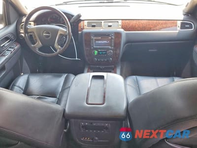 Zdjęcie 8 z 12 samochodu: 2013 GMC YUKON DENALI VIN:1GKS2EEFXDR104093 - miniatura