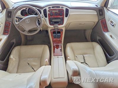 Zdjęcie 8 z 12 samochodu: 2005 TOYOTA HIGHLANDER LIMITED VIN:JTEEP21A650075857 - miniatura