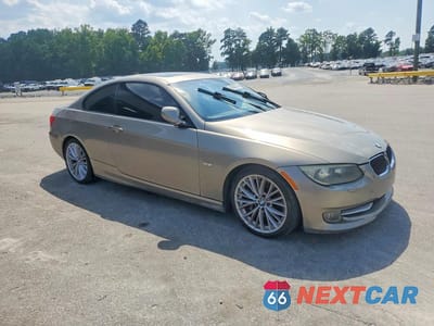 Czwarte zdjęcie samochodu z boku: 2011 BMW 335 I VIN:WBAKG7C59BE264082 - miniatura