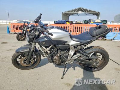 Trzecie zdjęcie samochodu z tyłu: 2015 YAMAHA FZ07 C VIN:JYARM06Y5FA000969 - miniatura