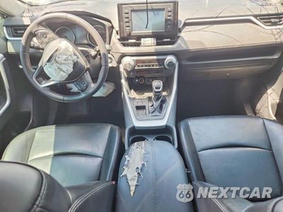 Zdjęcie 8 z 14 samochodu: 2019 TOYOTA RAV4 XLE PREMIUM VIN:2T3C1RFV1KC022185 - miniatura