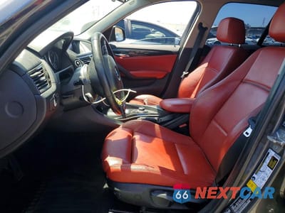 Zdjęcie 7 z 12 samochodu: 2014 BMW X1 XDRIVE28I VIN:WBAVL1C53EVR94953 - miniatura