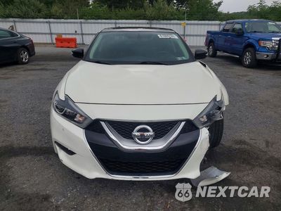 Piąte zdjęcie samochodu w środku: 2017 NISSAN MAXIMA 3.5 SL VIN:1N4AA6AP1HC453155 - miniatura