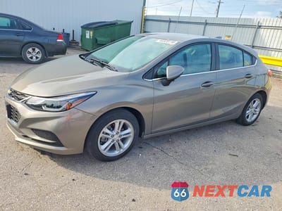 2017 CHEVROLET CRUZE LT 3G1BE6SM8HS552825 - główne zdjęcie licytacji z USA - miniatura