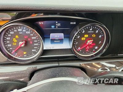 Zdjęcie 9 z 12 samochodu: 2019 MERCEDES-BENZ E 300 4MATIC VIN:WDDZF4KB1KA551360 - miniatura