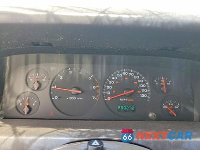 Zdjęcie 9 z 13 samochodu: 2001 JEEP GRAND CHEROKEE LAREDO VIN:1J4GW48N11C582026 - miniatura