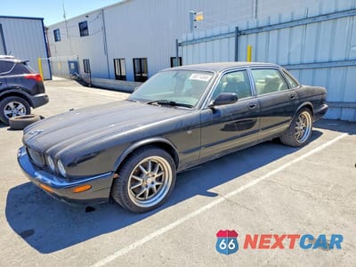 2002 JAGUAR XJR SAJDA15B32MF42532 - główne zdjęcie licytacji z USA - miniatura