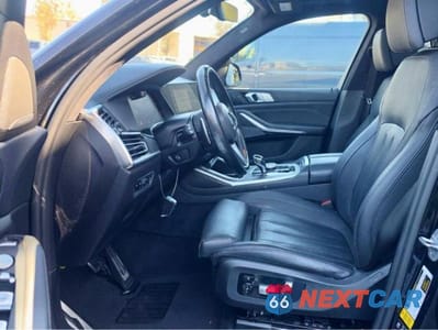 Piąte zdjęcie samochodu w środku: 2022 BMW X7 M50I VIN:5UXCX6C02N9K13685 - miniatura