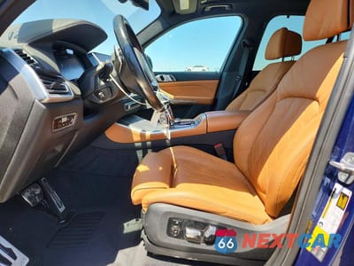 Zdjęcie 7 z 13 samochodu: 2023 BMW X5 XDRIVE45E VIN:5UXTA6C03P9N60754 - miniatura