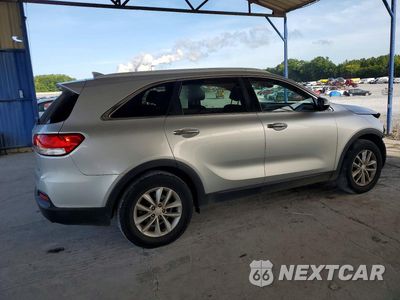 Trzecie zdjęcie samochodu z tyłu: 2018 KIA SORENTO LX VIN:5XYPG4A33JG406408 - miniatura