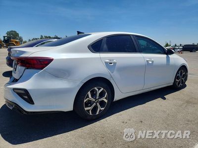 Trzecie zdjęcie samochodu z tyłu: 2021 KIA FORTE VIN:3KPF24AD3ME355349 - miniatura