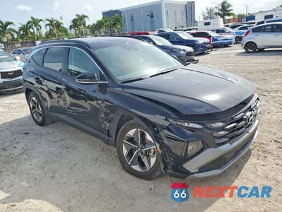 Czwarte zdjęcie samochodu z boku: 2025 HYUNDAI TUCSON SEL VIN:3KMJC3DE2SE011480 - miniatura