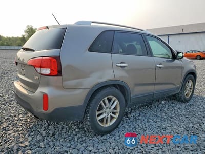 Trzecie zdjęcie samochodu z tyłu: 2014 KIA SORENTO LX VIN:5XYKTCA69EG450056 - miniatura