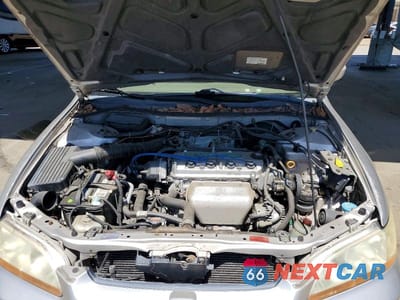Zdjęcie 11 z 12 samochodu: 1999 HONDA ACCORD LX VIN:JHMCG6656XC012577 - miniatura
