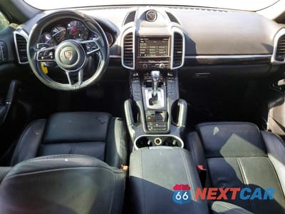 Zdjęcie 8 z 13 samochodu: 2016 PORSCHE CAYENNE VIN:WP1AA2A25GLA04887 - miniatura