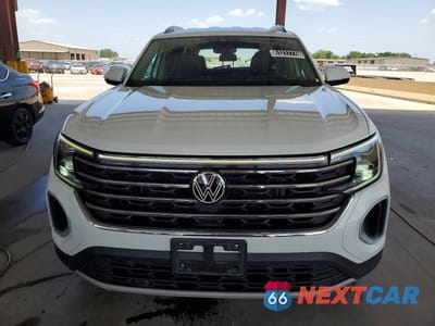 Piąte zdjęcie samochodu w środku: 2024 VOLKSWAGEN ATLAS SE VIN:1V2HR2CA3RC554667 - miniatura