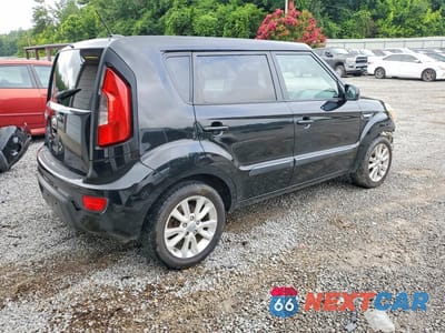 Trzecie zdjęcie samochodu z tyłu: 2013 KIA SOUL BASE VIN:KNDJT2A59D7605200 - miniatura