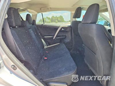 Zdjęcie 10 z 12 samochodu: 2017 TOYOTA RAV4 XLE VIN:2T3WFREV2HW363974 - miniatura