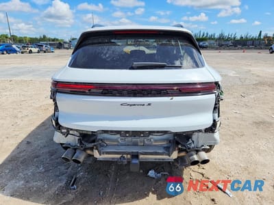 Zdjęcie 6 z 14 samochodu: 2024 PORSCHE CAYENNE VIN:WP1AL2AYXRDA33796 - miniatura