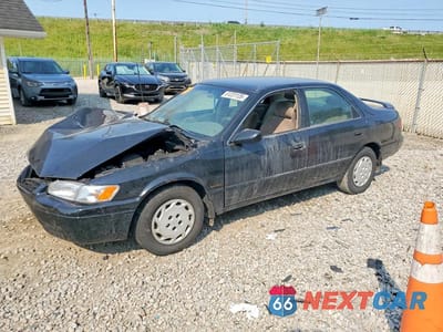 1997 TOYOTA CAMRY LE 4T1BG22K0VU769530 - główne zdjęcie licytacji z USA - miniatura