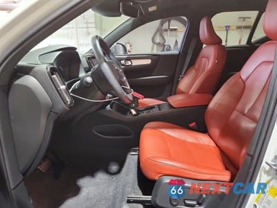 Zdjęcie 7 z 13 samochodu: 2019 VOLVO XC40 T5 MOMENTUM VIN:YV4162UK2K2127783 - miniatura