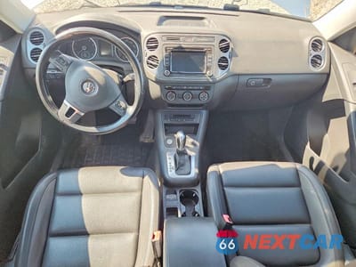 Zdjęcie 8 z 13 samochodu: 2015 VOLKSWAGEN TIGUAN S VIN:WVGBV7AX6FW106100 - miniatura