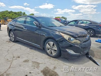 Czwarte zdjęcie samochodu z boku: 2014 HYUNDAI SONATA HYBRID VIN:KMHEC4A4XEA109195 - miniatura