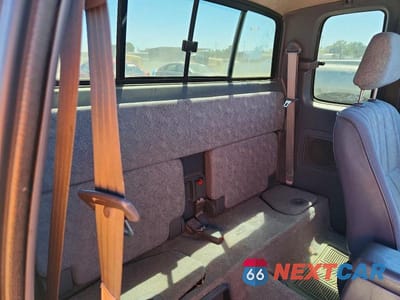 Zdjęcie 10 z 12 samochodu: 2000 TOYOTA TACOMA XTRACAB PRERUNNER VIN:4TASN92N7YZ617700 - miniatura