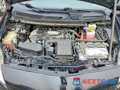 Zdjęcie 11 z 12 samochodu: 2014 TOYOTA PRIUS TWO VIN:JTDKN3DU0E1750573 - miniatura