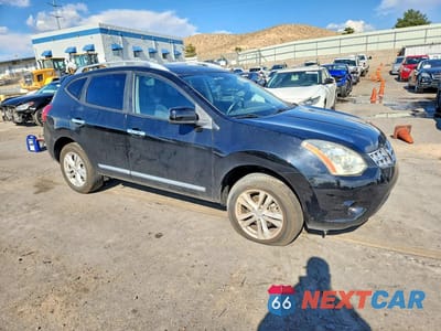 Czwarte zdjęcie samochodu z boku: 2013 NISSAN ROGUE S VIN:JN8AS5MV5DW123916 - miniatura