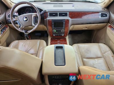 Zdjęcie 8 z 13 samochodu: 2011 CHEVROLET SUBURBAN K1500 LTZ VIN:1GNSKKE31BR333346 - miniatura