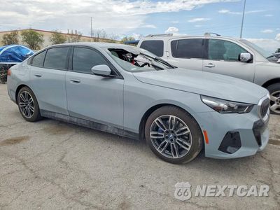 Czwarte zdjęcie samochodu z boku: 2025 BMW 530 I VIN:WBA43FJ08SCU38421 - miniatura