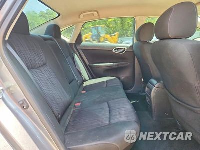 Zdjęcie 10 z 12 samochodu: 2019 NISSAN SENTRA SV VIN:3N1AB7APXKY431122 - miniatura