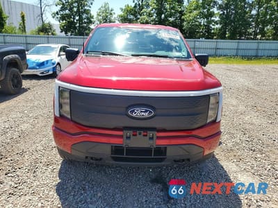 Piąte zdjęcie samochodu w środku: 2025 FORD F150 LIGHTNING XLT VIN:1FT6W3LU7SWG12172 - miniatura