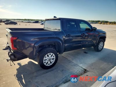 Trzecie zdjęcie samochodu z tyłu: 2026 TOYOTA TACOMA SR5 VIN:3TMKB5FNXTM061280 - miniatura