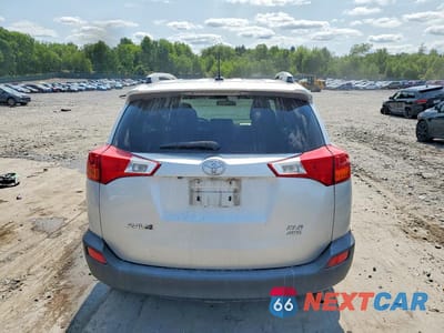 Zdjęcie 6 z 13 samochodu: 2015 TOYOTA RAV4 XLE VIN:2T3RFREV8FW251495 - miniatura