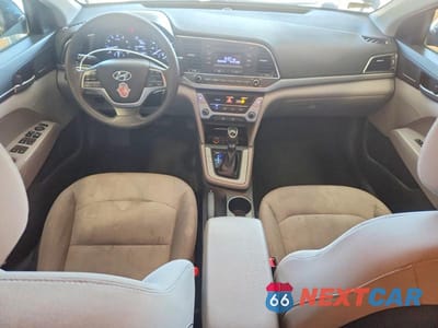 Zdjęcie 8 z 12 samochodu: 2018 HYUNDAI ELANTRA SE VIN:5NPD74LF9JH274869 - miniatura