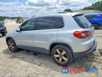 Drugie zdjęcie samochodu z przodu: 2010 VOLKSWAGEN TIGUAN SE VIN:WVGBV7AX7AW532662 - miniatura